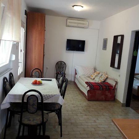 Apartmani Dokoza Vir Esterno foto