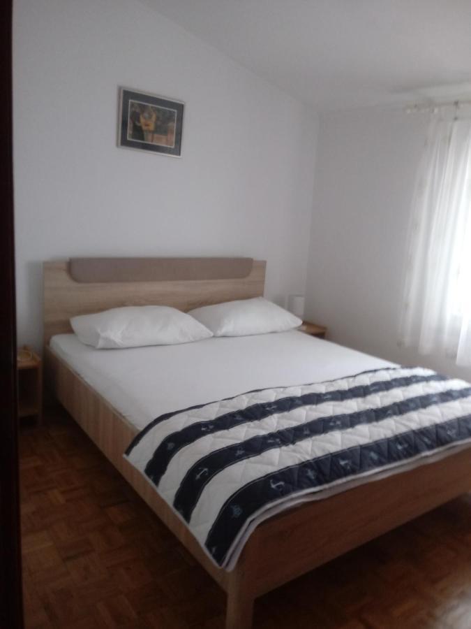 Apartmani Dokoza Vir Esterno foto