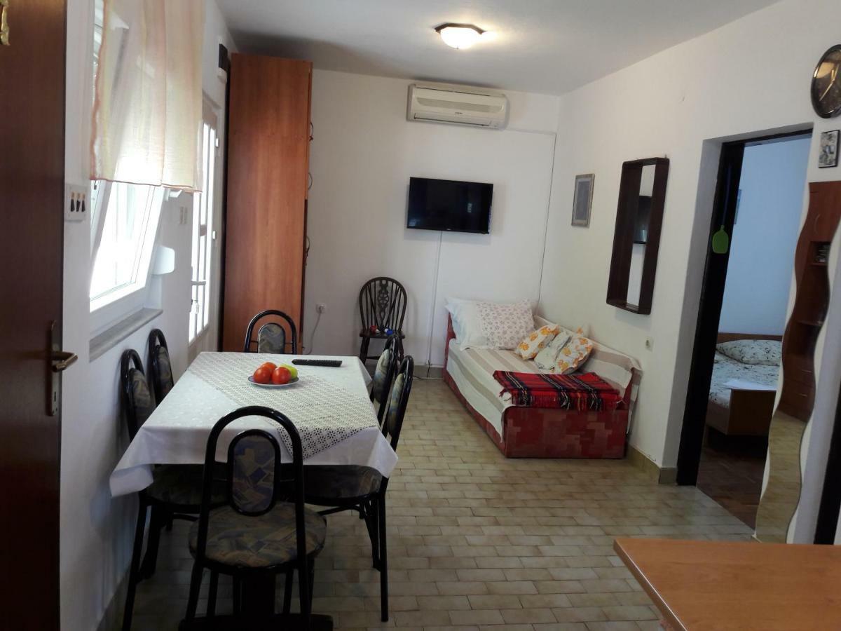 Apartmani Dokoza Vir Esterno foto
