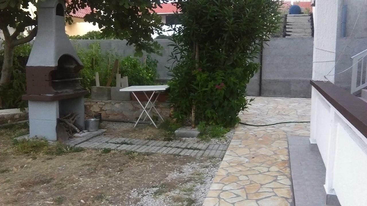 Apartmani Dokoza Vir Esterno foto