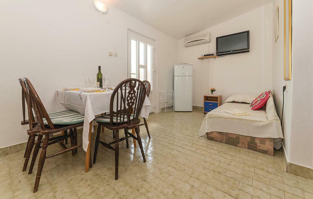 Apartmani Dokoza Vir Esterno foto